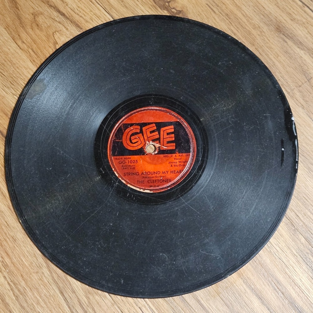 The Cleftones‎ – String Around My Heart / Happy Memories GEE GG-1025 78 10" V/V